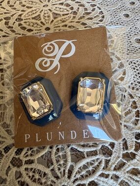 Plunder Navy Blue Faceted Crystal Octagon Studs. $9